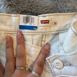 White cargos Levi’s